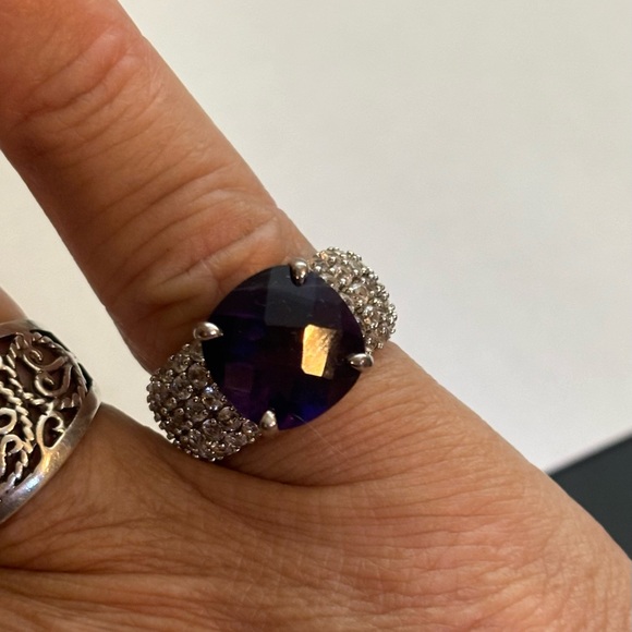 Amethyst and White Topaz Ring, JVC - Picture 5 of 6